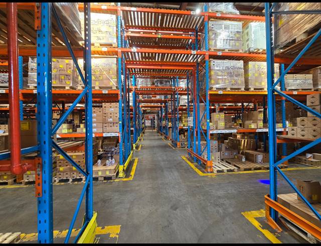 12,000M² WAREHOUSE TO LET IN DENVER